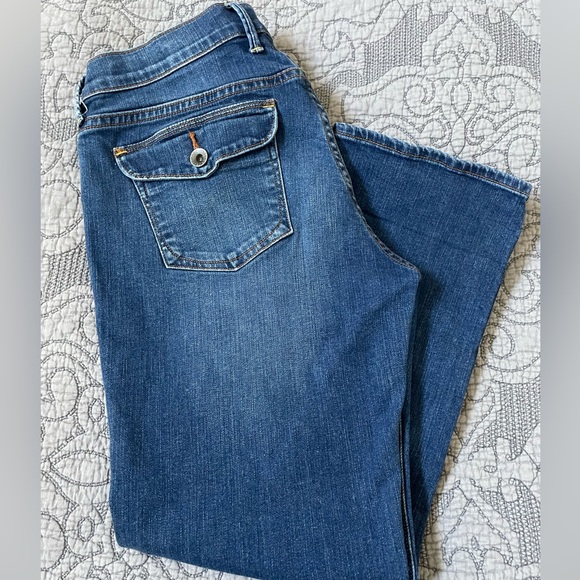 Lucky Brand Sweet 'n Crop Jeans 8/29 - Picture 7 of 8